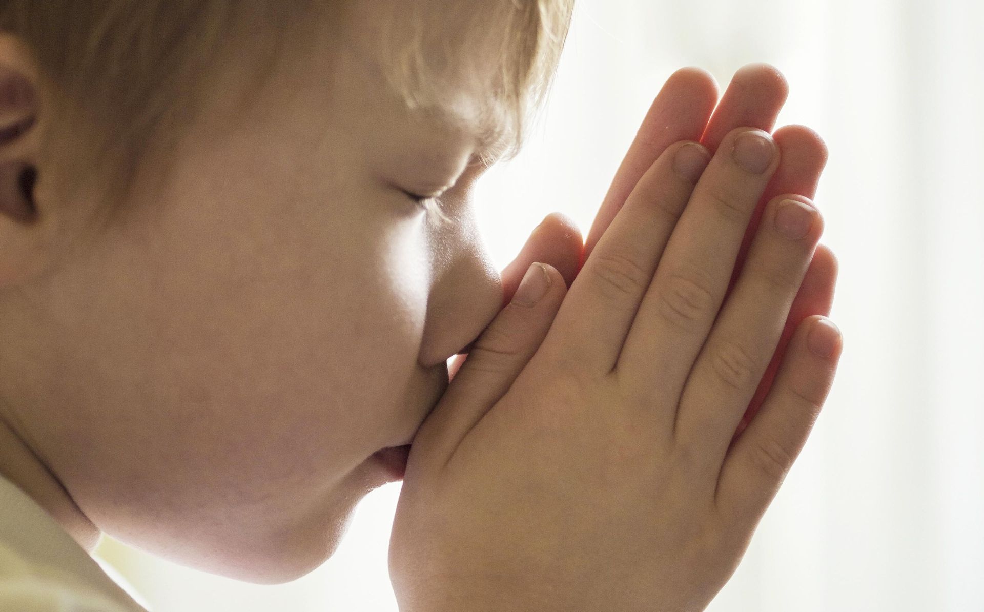 dítě se modlí, modlitba dítěte