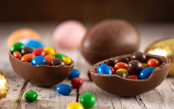 Kinder vajíčko, vajíčko s překvapením uvnitř