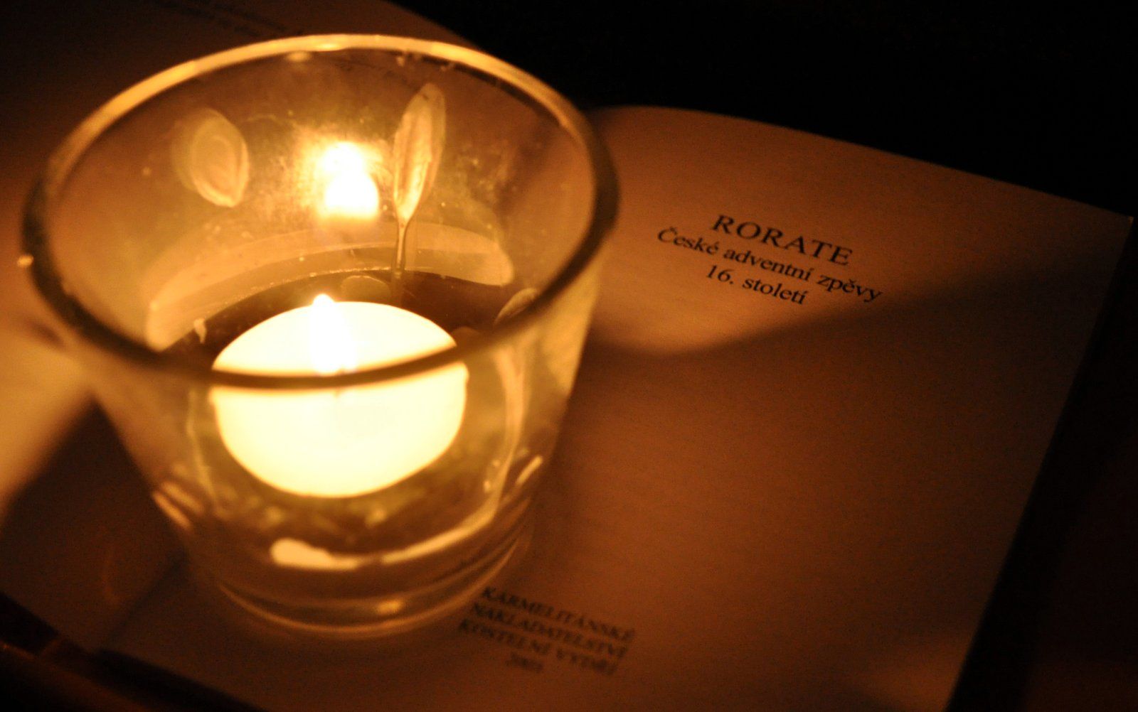 Světlo v ranní tmě: co jsou Roráty?