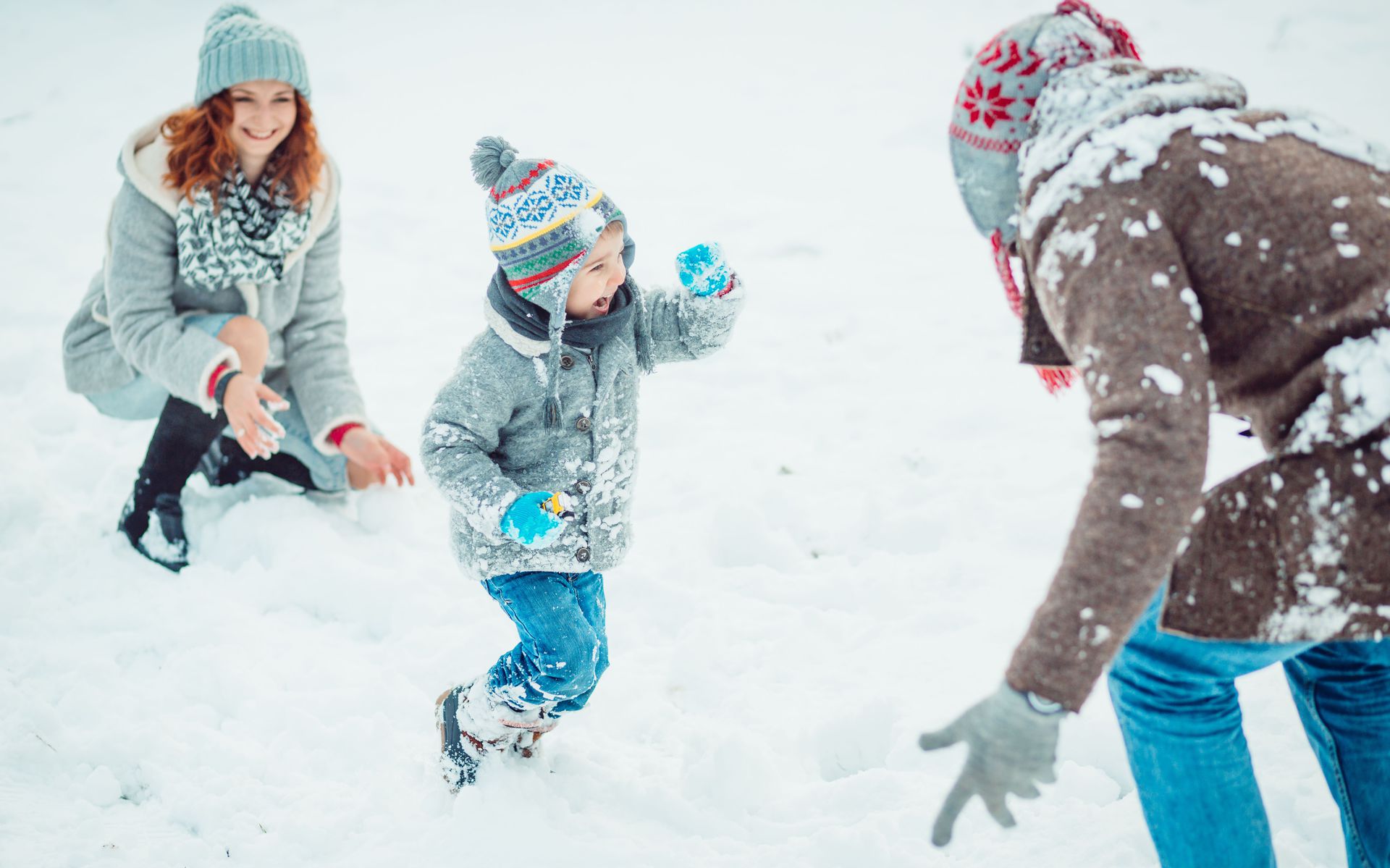 Sníh je tu! Vyrábíme vločky a zpíváme píseň O vločce