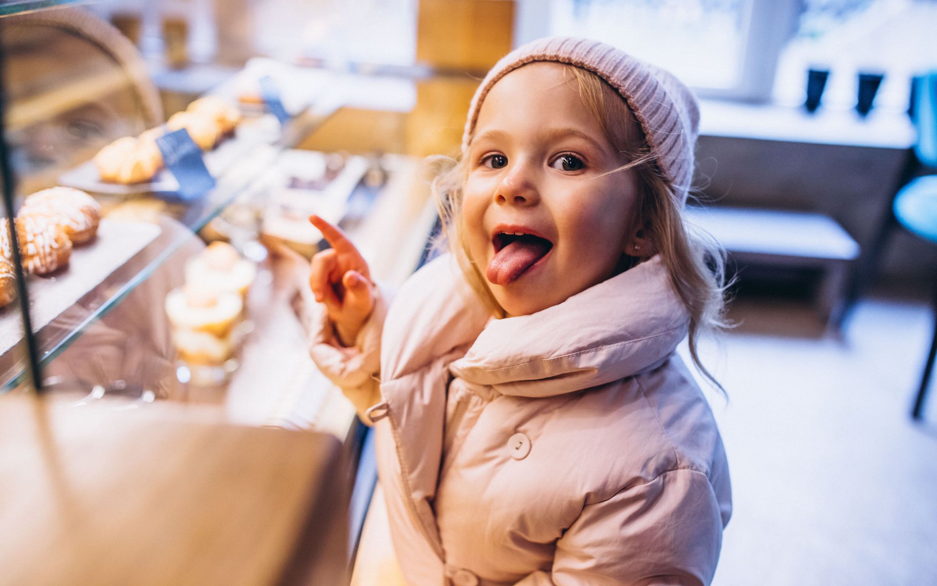 dítě má chuť na zákusek, Foto: Freepik.com