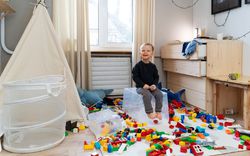 dítě, které nechce uklízet hračky v pokojíčku,
Foto: Magnific.com